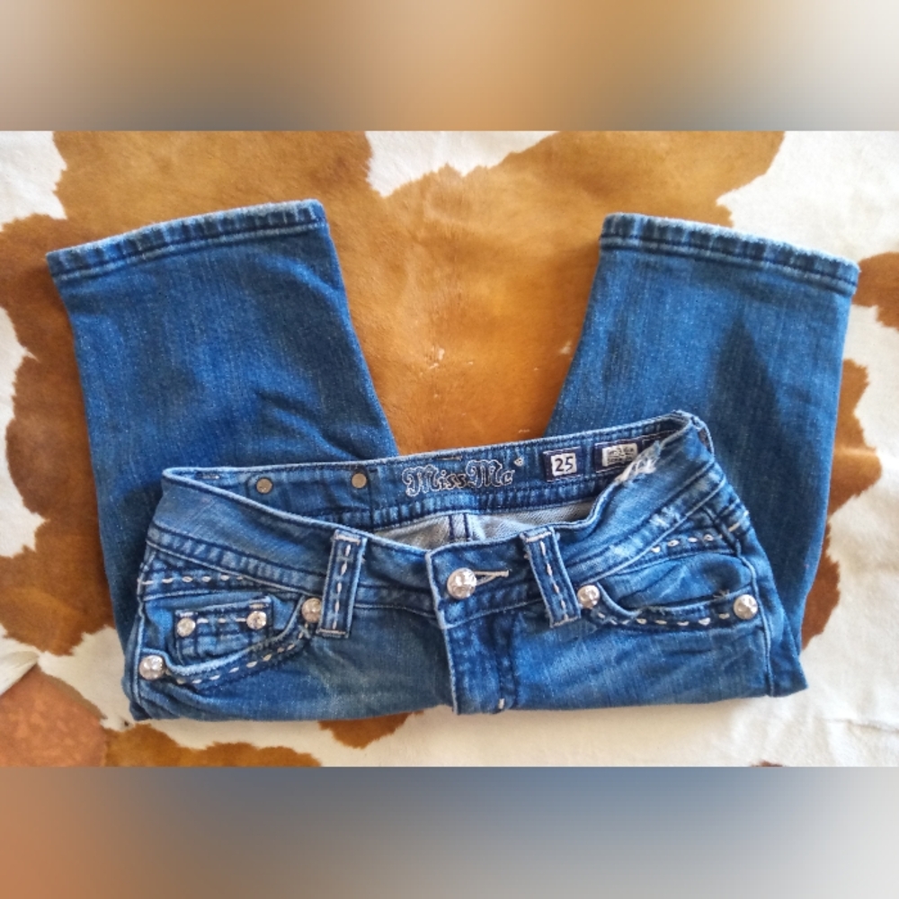 🔥Miss Me Womens Bermuda (25 W - 11 L) Stylish Denim Shorts. 🔥 FINAL PRICE 🔥 - Picture 2 of 11